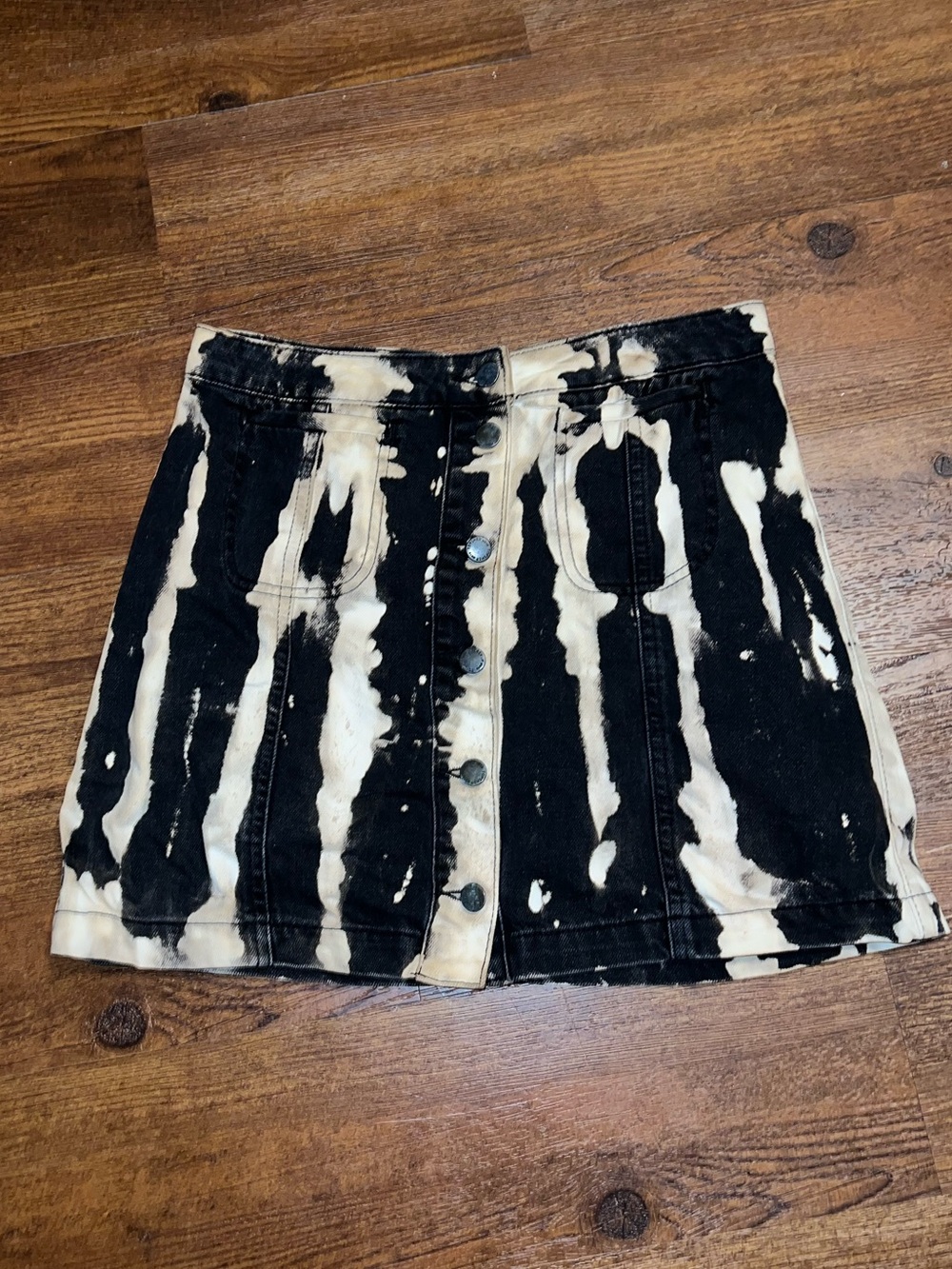 Topshop Moto Denim Black Cream Custom Acid Wash Button Front Mini Skirt Size 30